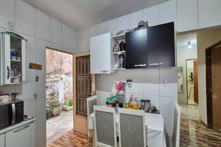 Casa à venda com 92m², 3 quartos e 6 vagas Casa à venda com 92m², 3 quartos e 6 vagasCozinha