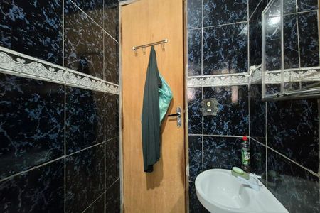 Casa à venda com 92m², 3 quartos e 6 vagas Casa à venda com 92m², 3 quartos e 6 vagasBanheiro da Suíte