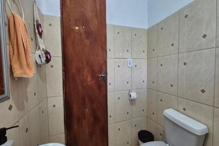 Casa à venda com 92m², 3 quartos e 6 vagas Casa à venda com 92m², 3 quartos e 6 vagasBanheiro