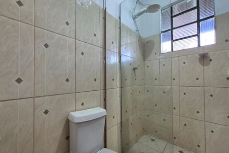 Casa à venda com 92m², 3 quartos e 6 vagas Casa à venda com 92m², 3 quartos e 6 vagasBanheiro
