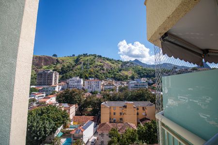 Apartamento à venda com 75m², 2 quartos e 1 vagaÁrea de Serviço Vista