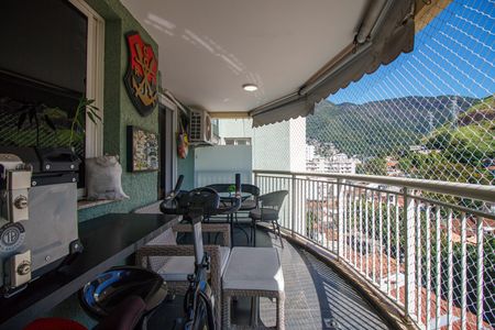 Apartamento à venda com 75m², 2 quartos e 1 vagaSala Varanda