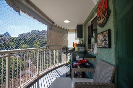 Apartamento à venda com 75m², 2 quartos e 1 vagaSala Varanda