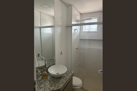Apartamento para alugar com 59m², 2 quartos e 2 vagas Apartamento para alugar com 59m², 2 quartos e 2 vagasBanheiro