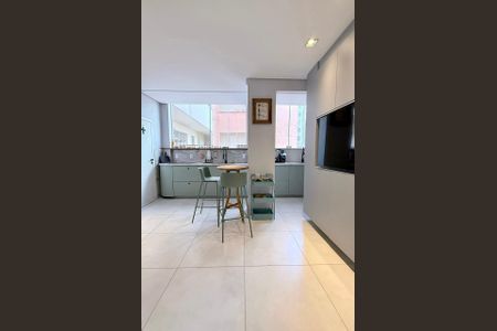 Apartamento à venda com 129m², 3 quartos e sem vaga