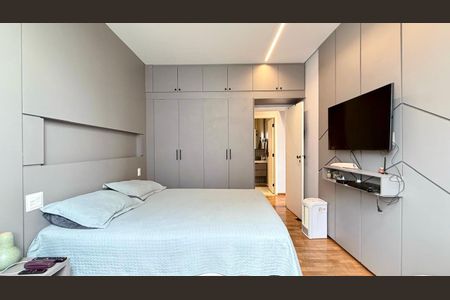 Apartamento à venda com 129m², 3 quartos e sem vaga