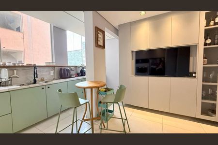 Apartamento à venda com 129m², 3 quartos e sem vaga