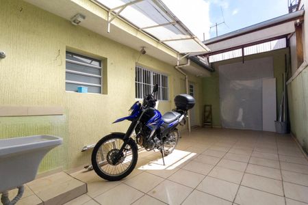 Casa para alugar com 135m², 2 quartos e 2 vagas Casa para alugar com 135m², 2 quartos e 2 vagasQuintal e área de serviço