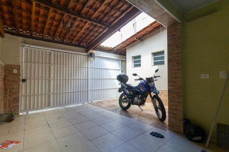 Casa para alugar com 135m², 2 quartos e 2 vagas Casa para alugar com 135m², 2 quartos e 2 vagasGaragem