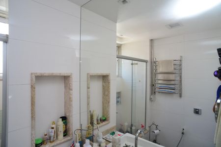 Apartamento para alugar com 180m², 3 quartos e 2 vagasBanheiro Suíte