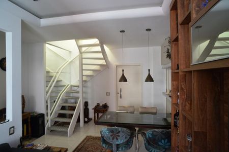 Apartamento para alugar com 180m², 3 quartos e 2 vagasSala