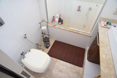 Apartamento para alugar com 180m², 3 quartos e 2 vagasBanheiro Suíte