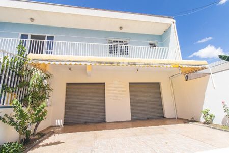 Casa para alugar com 105m², 0 quarto e sem vaga Casa para alugar com 105m², 0 quarto e sem vagaFachada