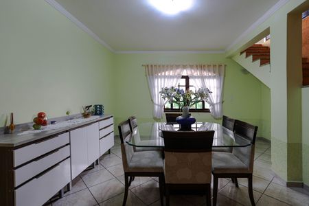 Casa para alugar com 200m², 3 quartos e 7 vagas Casa para alugar com 200m², 3 quartos e 7 vagasSala de Jantar