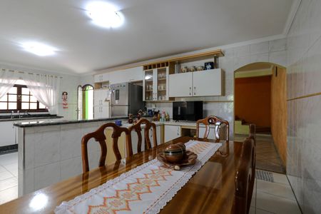 Casa para alugar com 200m², 3 quartos e 7 vagas Casa para alugar com 200m², 3 quartos e 7 vagasCopa