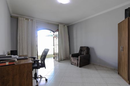 Casa para alugar com 200m², 3 quartos e 7 vagas Casa para alugar com 200m², 3 quartos e 7 vagasQuarto 1