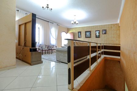 Casa para alugar com 200m², 3 quartos e 7 vagas Casa para alugar com 200m², 3 quartos e 7 vagasSala