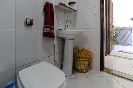 Casa para alugar com 200m², 3 quartos e 7 vagas Casa para alugar com 200m², 3 quartos e 7 vagasBanheiro de Serviço