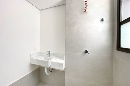 Apartamento à venda com 60m², 2 quartos e 2 vagasBanheiro da Suíte