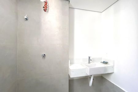 Apartamento à venda com 60m², 2 quartos e 2 vagasBanheiro social
