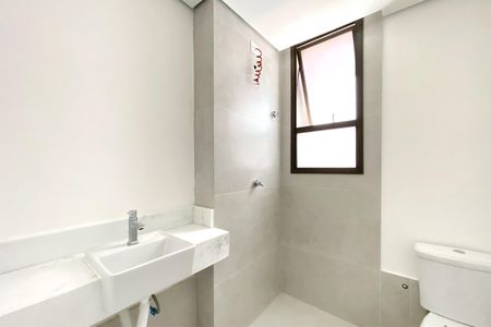 Apartamento à venda com 60m², 2 quartos e 2 vagasBanheiro da Suíte