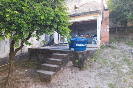 Casa à venda com 740m², 3 quartos e 3 vagas Casa à venda com 740m², 3 quartos e 3 vagasQuintal