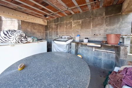 Casa à venda com 740m², 3 quartos e 3 vagas Casa à venda com 740m², 3 quartos e 3 vagasÁrea de Serviço