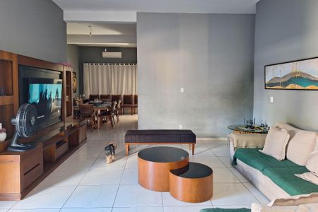 Sala de casa à venda com 3 quartos, 740m² em Badu, Niterói