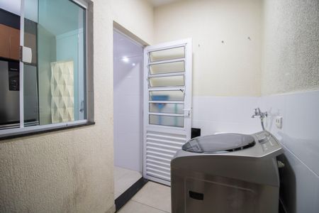 Casa de condomínio à venda com 102m², 2 quartos e 1 vaga Casa de condomínio à venda com 102m², 2 quartos e 1 vagaÁREA DE SERVIÇO