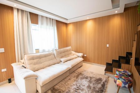 SALA de casa de condomínio à venda com 2 quartos, 102m² em Vila Vitorio Mazzei, São Paulo