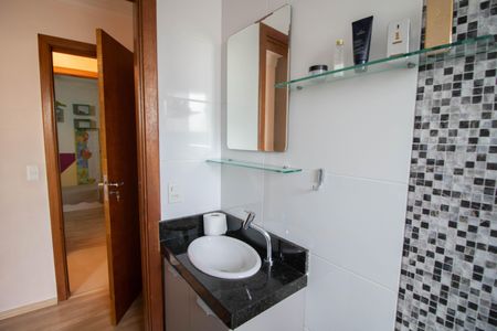 Casa de condomínio à venda com 102m², 2 quartos e 1 vaga Casa de condomínio à venda com 102m², 2 quartos e 1 vagaBANHEIRO DA SUÍTE 1