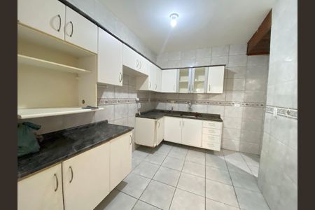 Casa para alugar com 65m², 3 quartos e 1 vaga