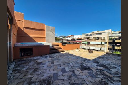 Apartamento para alugar com 180m², 2 quartos e 2 vagas