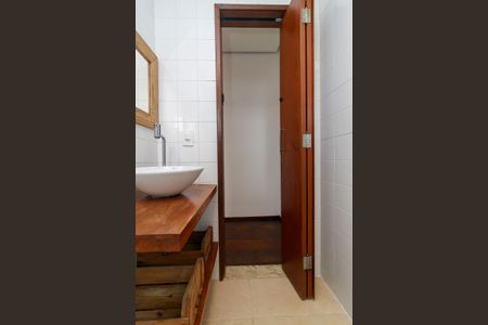 Casa para alugar com 100m², 1 quarto e sem vaga Casa para alugar com 100m², 1 quarto e sem vagaSuíte - Banheiro
