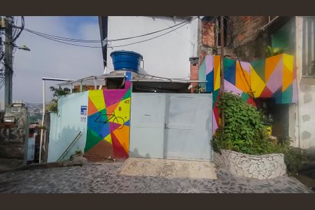 Casa para alugar com 100m², 1 quarto e sem vaga Casa para alugar com 100m², 1 quarto e sem vagaFachada