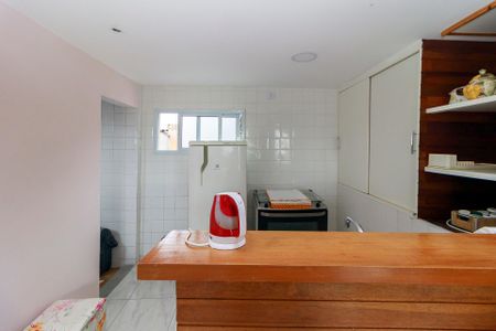 Cozinha de casa para alugar com 1 quarto, 100m² em Jardim Leni, São Paulo