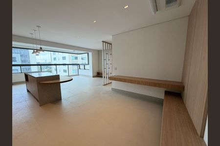 Apartamento para alugar com 81m², 2 quartos e 1 vagaSala