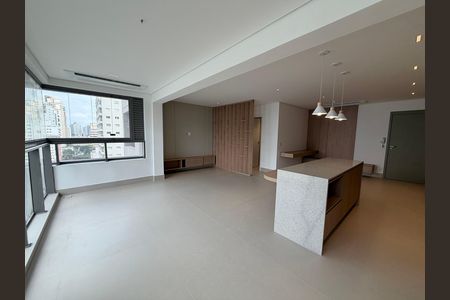 Apartamento para alugar com 81m², 2 quartos e 1 vagaSala