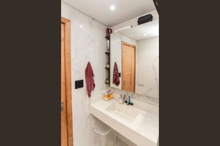 Apartamento à venda com 70m², 2 quartos e 1 vaga Apartamento à venda com 70m², 2 quartos e 1 vagaBanheiro