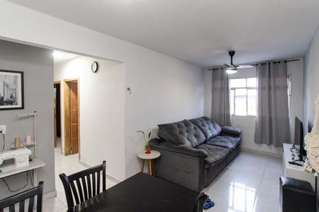Apartamento à venda com 70m², 2 quartos e 1 vaga Apartamento à venda com 70m², 2 quartos e 1 vagaSala