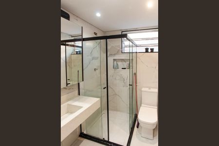 Apartamento à venda com 70m², 2 quartos e 1 vaga Apartamento à venda com 70m², 2 quartos e 1 vagaBanheiro