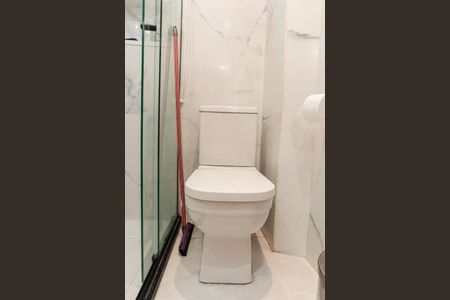 Apartamento à venda com 70m², 2 quartos e 1 vaga Apartamento à venda com 70m², 2 quartos e 1 vagaBanheiro