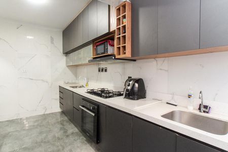 Apartamento à venda com 70m², 2 quartos e 1 vaga Apartamento à venda com 70m², 2 quartos e 1 vagaCozinha e Área de Serviço