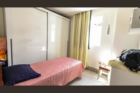 Apartamento à venda com 85m², 3 quartos e 1 vagaQuarto 2