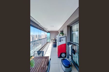Apartamento à venda com 106m², 3 quartos e 2 vagasVaranda