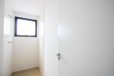 Apartamento à venda com 161m², 3 quartos e 3 vagasBanheiro do quarto 2