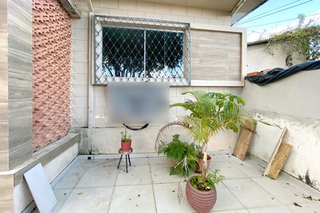 Casa para alugar com 280m², 3 quartos e 1 vaga Casa para alugar com 280m², 3 quartos e 1 vagaFrente