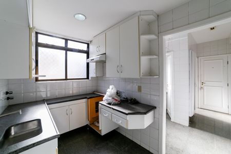 Apartamento para alugar com 110m², 2 quartos e 3 vagas Apartamento para alugar com 110m², 2 quartos e 3 vagasCozinha