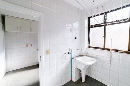 Apartamento para alugar com 110m², 2 quartos e 3 vagas Apartamento para alugar com 110m², 2 quartos e 3 vagasÁrea de Serviço
