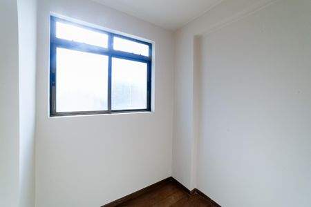 Apartamento para alugar com 110m², 2 quartos e 3 vagas Apartamento para alugar com 110m², 2 quartos e 3 vagasQuarto de Serviço